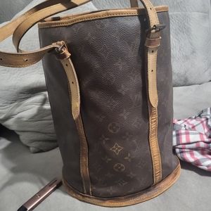 Louis Vuitton vintage gm bucket bag